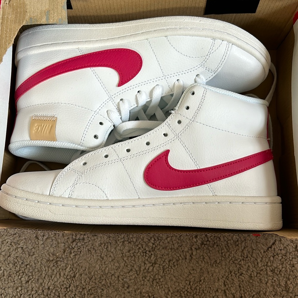 Nike court royals pink.They are a size 7 I got them for Christmas last year 2023